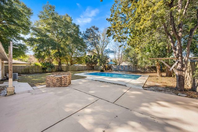 415 Main Street, Destin, FL 32541