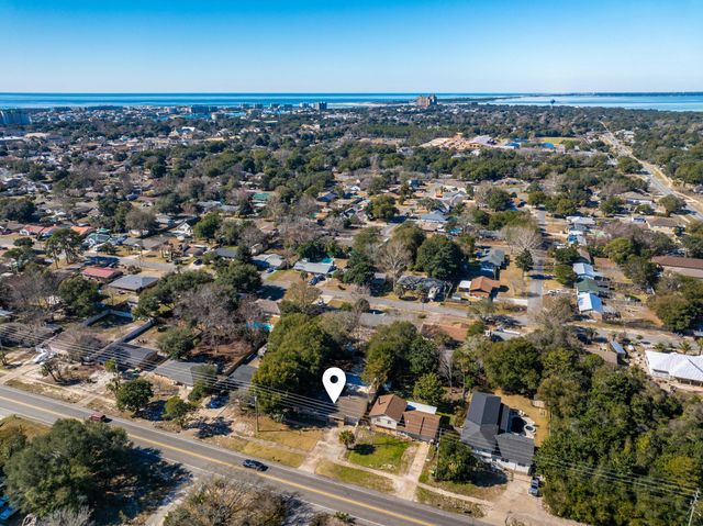 415 Main Street, Destin, FL 32541