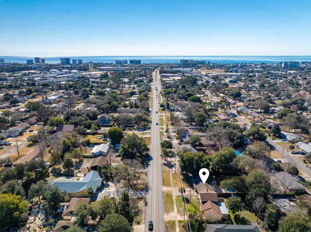 415 Main Street, Destin, FL 32541