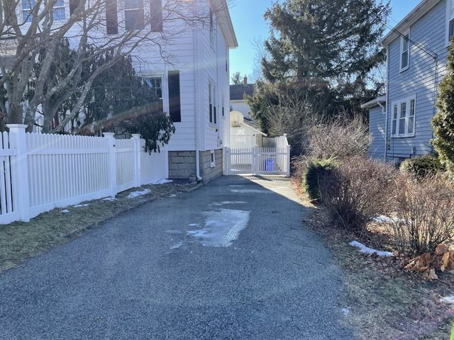 28 Theresa Ave, Lexington, MA 02420