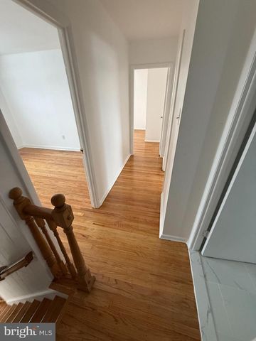 2561 BURNING TREE RD, Pennsauken, NJ 08109