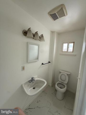 2561 BURNING TREE RD, Pennsauken, NJ 08109