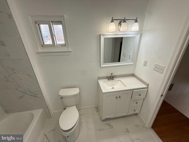 2561 BURNING TREE RD, Pennsauken, NJ 08109