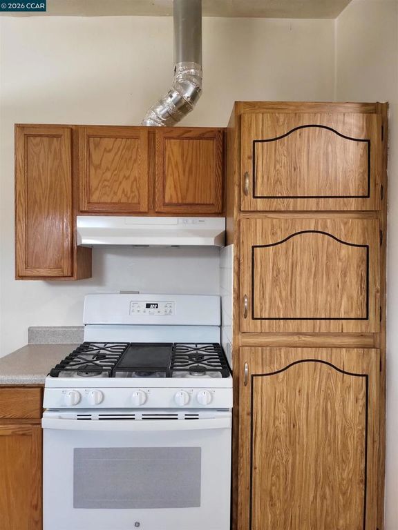 Image 10 of property listing at 115 Danrose Dr, Vallejo, CA 94589