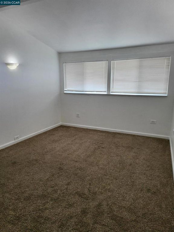 Image 13 of property listing at 115 Danrose Dr, Vallejo, CA 94589