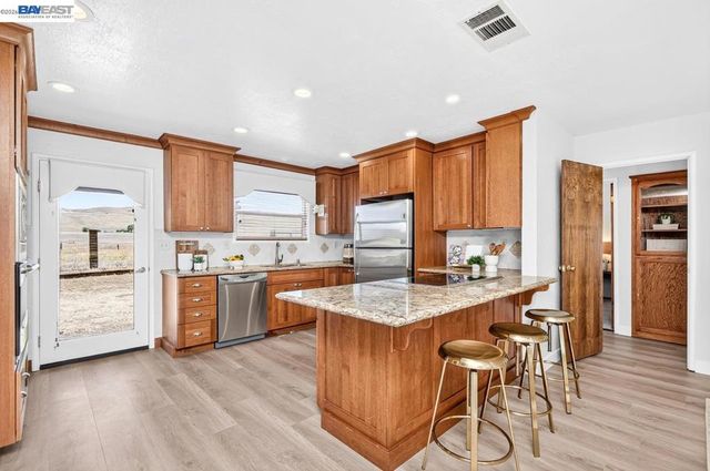 10970 Tesla Rd, Livermore, CA 94550