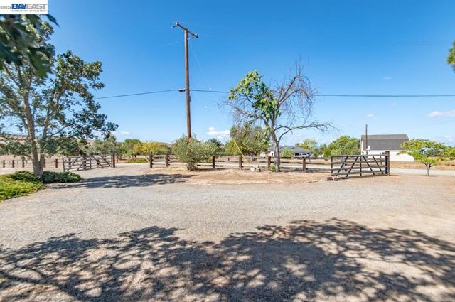 10970 Tesla Rd, Livermore, CA 94550