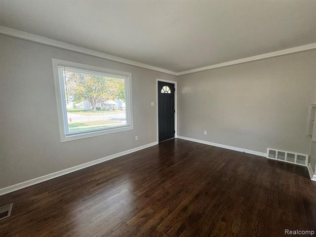 2003 Moran Avenue, Lincoln Park, MI 48146