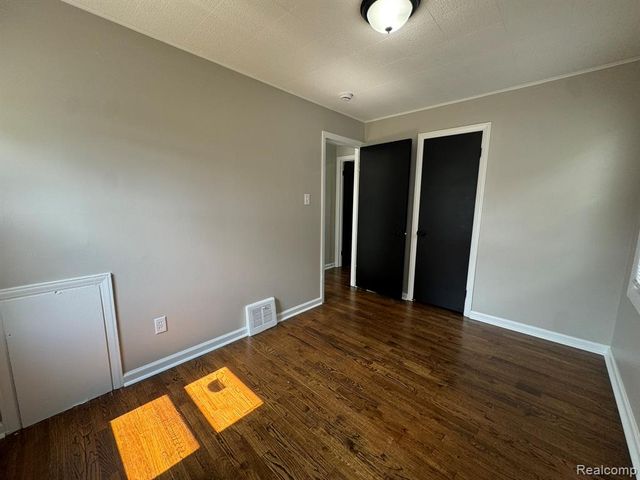 2003 Moran Avenue, Lincoln Park, MI 48146