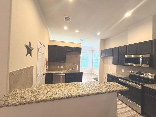 13411 Sea Island Drive, Montgomery, TX 77356