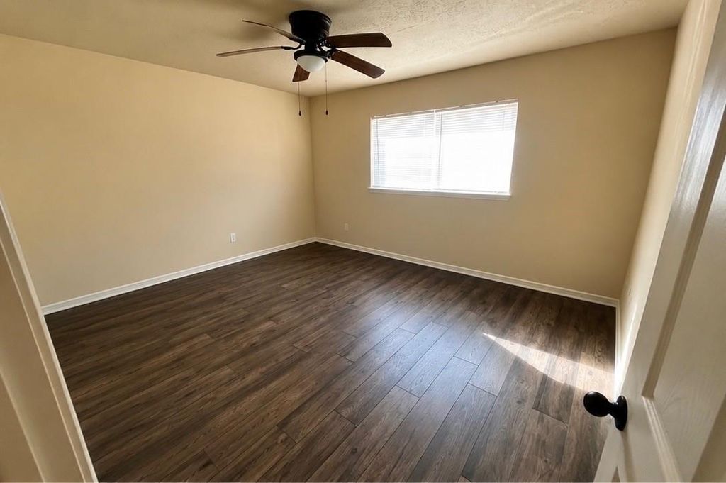 12194 Beamer Road, Houston, TX 77089