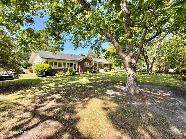 4068 Grimmersburg Street, Farmville, NC 27828