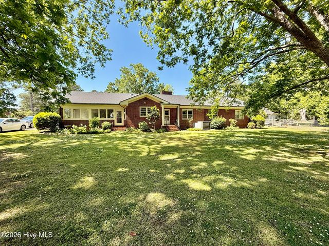 4068 Grimmersburg Street, Farmville, NC 27828