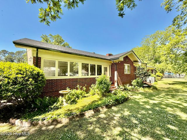 4068 Grimmersburg Street, Farmville, NC 27828
