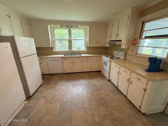 4068 Grimmersburg Street, Farmville, NC 27828