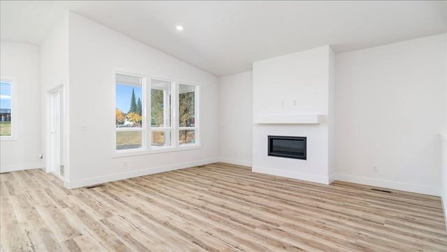 16785 N Wellington Rd, Colbert, WA 99005