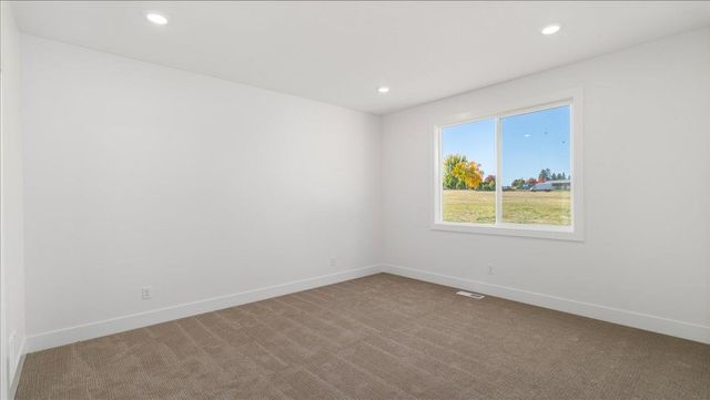 16785 N Wellington Rd, Colbert, WA 99005