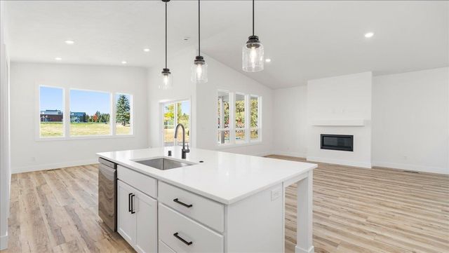 16785 N Wellington Rd, Colbert, WA 99005