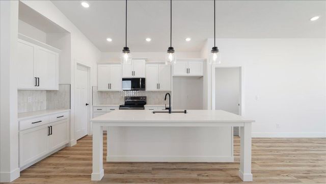 16785 N Wellington Rd, Colbert, WA 99005