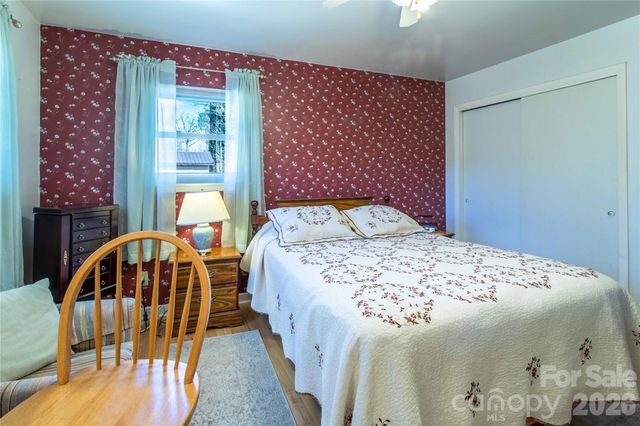 356 Pleasant Hill Drive, Brevard, NC 28712