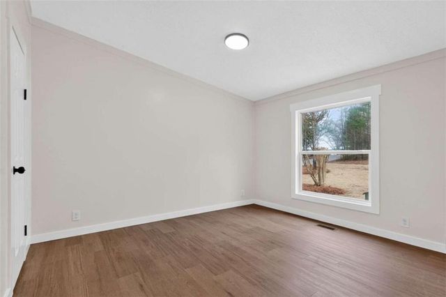 329 Brook Road, Barnesville, GA 30204