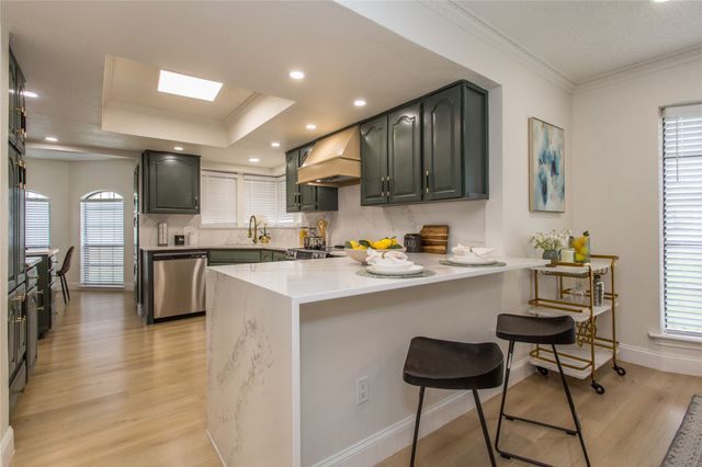 3102 Avon Drive, Arlington, TX 76015