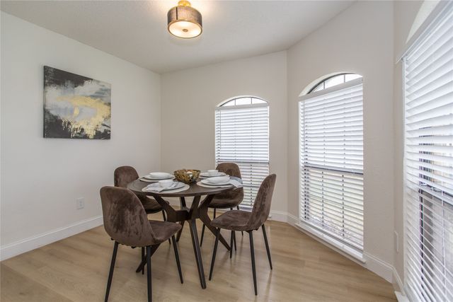 3102 Avon Drive, Arlington, TX 76015