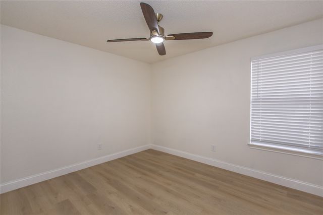 3102 Avon Drive, Arlington, TX 76015