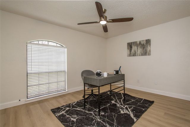 3102 Avon Drive, Arlington, TX 76015