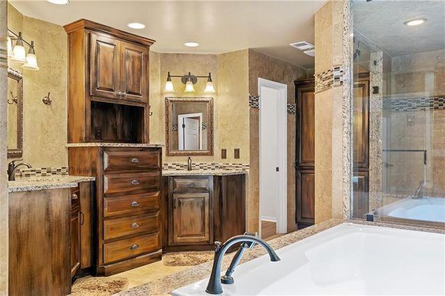 14702 Hills Road, Kearney, MO 64060