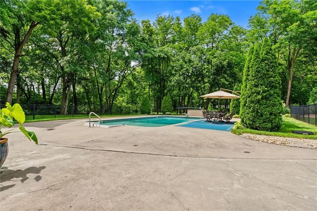 14702 Hills Road, Kearney, MO 64060