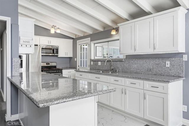 533 S Devon Road, Orange, CA 92868