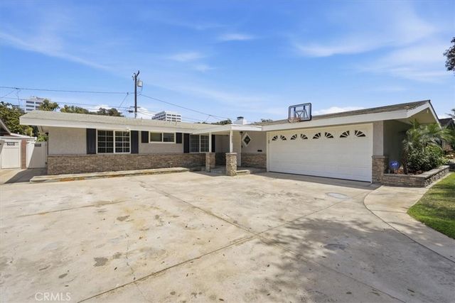 533 S Devon Road, Orange, CA 92868