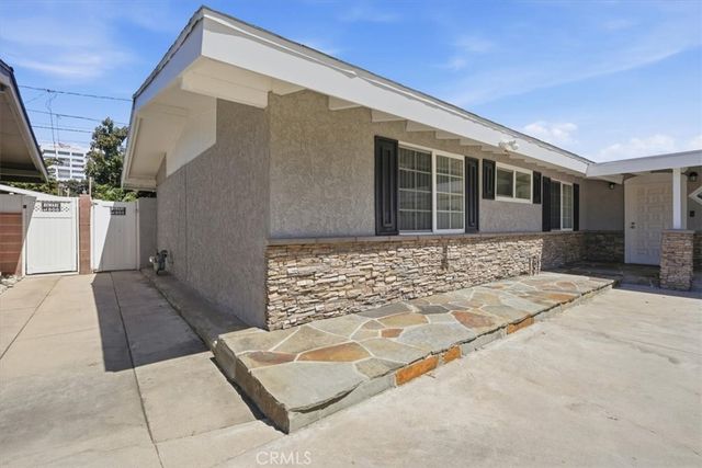 533 S Devon Road, Orange, CA 92868