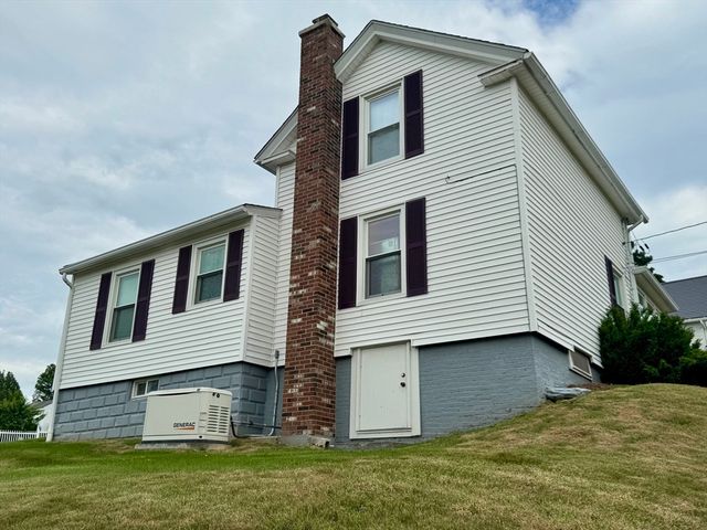 20 Bell Street, Spencer, MA 01562
