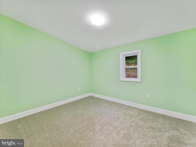 1712 SHENANDOAH RIVER DR, Harpers Ferry, WV 25425