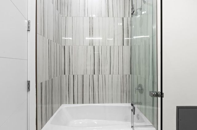 159 W North Avenue 201, Chicago, IL 60610