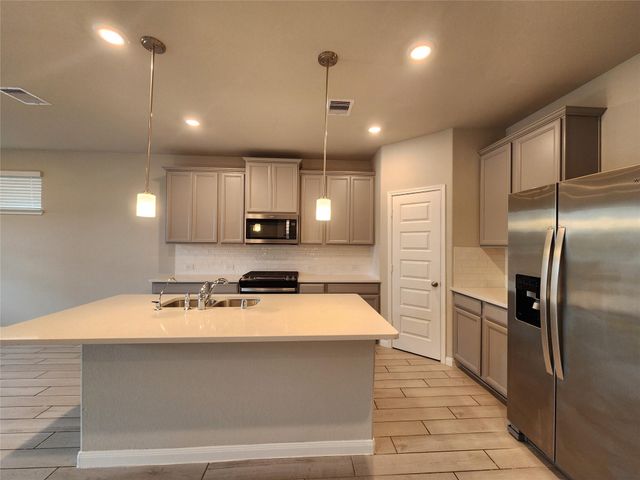 1513 Lakeline Oak Drive, Houston, TX 77084