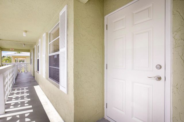 1141 Calamondin Terrace 202, Delray Beach, FL 33445