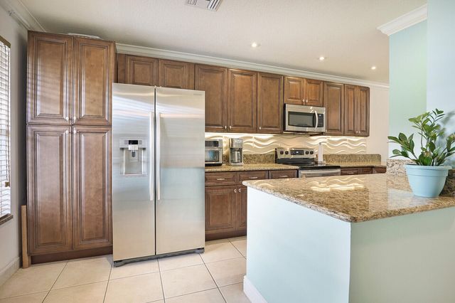 1141 Calamondin Terrace 202, Delray Beach, FL 33445