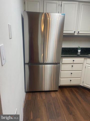 1019 RAVENS CREST DR, Plainsboro, NJ 08536