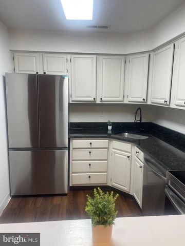 1019 RAVENS CREST DR, Plainsboro, NJ 08536