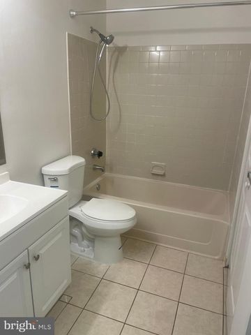 1019 RAVENS CREST DR, Plainsboro, NJ 08536