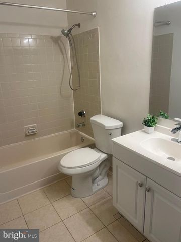 1019 RAVENS CREST DR, Plainsboro, NJ 08536