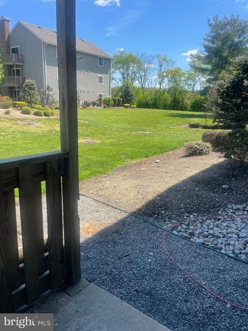 1019 RAVENS CREST DR, Plainsboro, NJ 08536