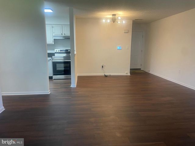 1019 RAVENS CREST DR, Plainsboro, NJ 08536