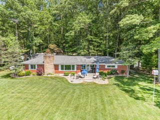 50180 County Road 384, Grand Junction, MI 49056