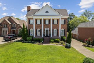 136 N Country Club Dr, Hendersonville, TN 37075