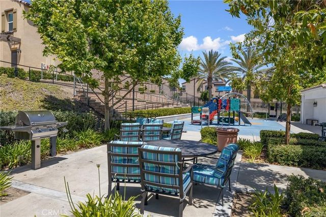 820 Brynlee Place, Upland, CA 91786