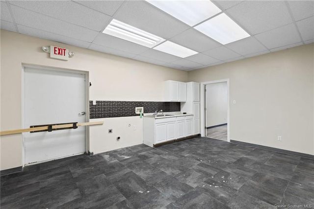 138 W Prien Lake Road, Lake Charles, LA 70601